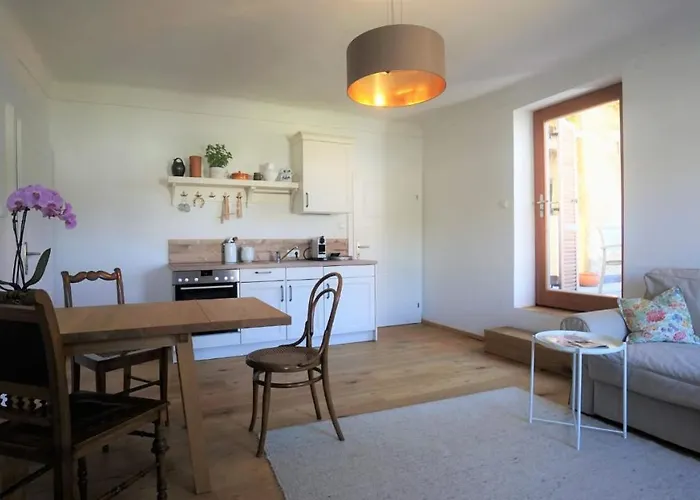 Gaestehaus Burgblick Im Weinhaus Pachler *