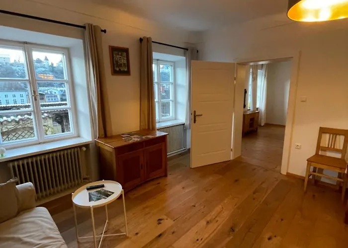 Daire Gaestehaus Burgblick Im Weinhaus Pachler *