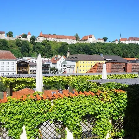 Gaestehaus Burgblick Im Weinhaus Pachler * Hochburg-Ach